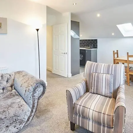 2-bedroom Serviced 4 *