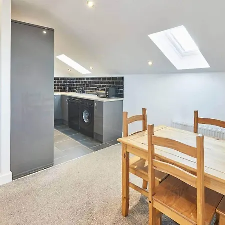 2-bedroom Serviced 4